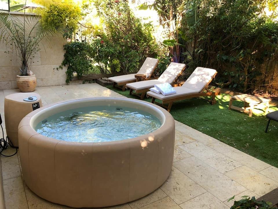 Hot tub privacy ideas